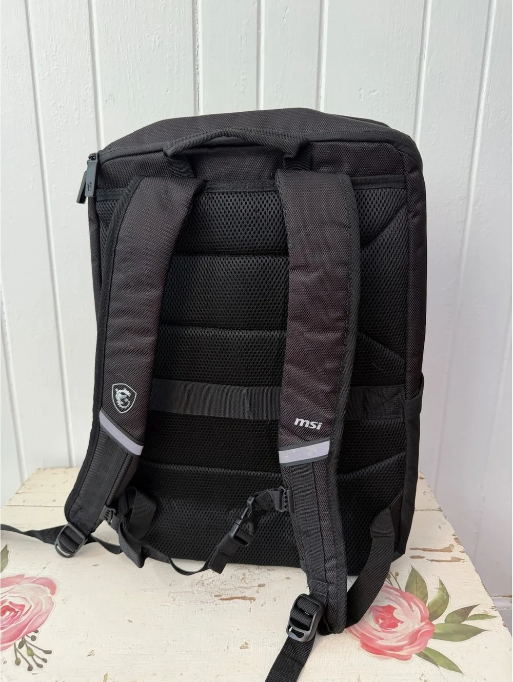 MSI this black